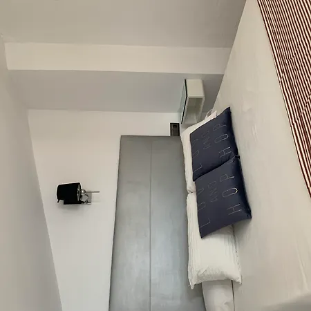 Casa de hóspedes Abril 4*