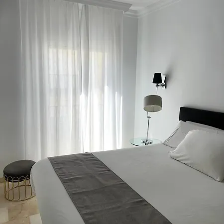Abril Casa de hóspedes 4*