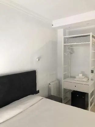 Abril Casa de hóspedes Nerja
