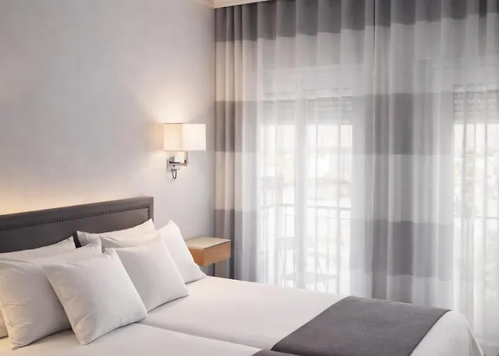 Guest house Abril 4*