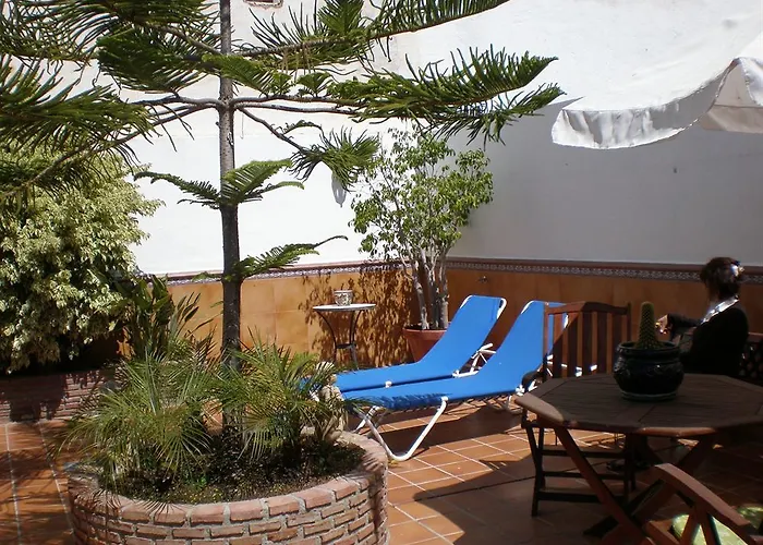 Abril Guest house 4*