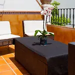Abril 4* 内尔哈