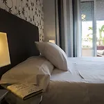 Abril 招待所 4*