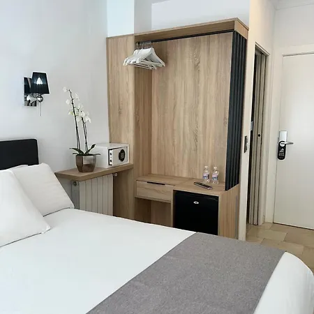 Guest house Abril 4*